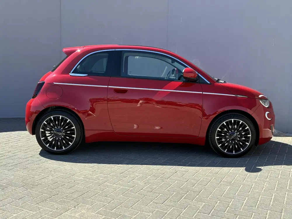 Fiat 500 La Prima 42 kWh uit 2024, foto 15