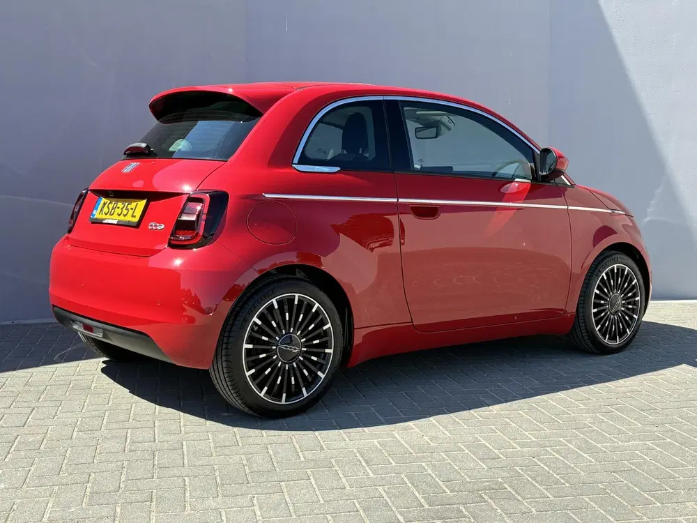 Fiat 500 La Prima 42 kWh uit 2024, foto 3