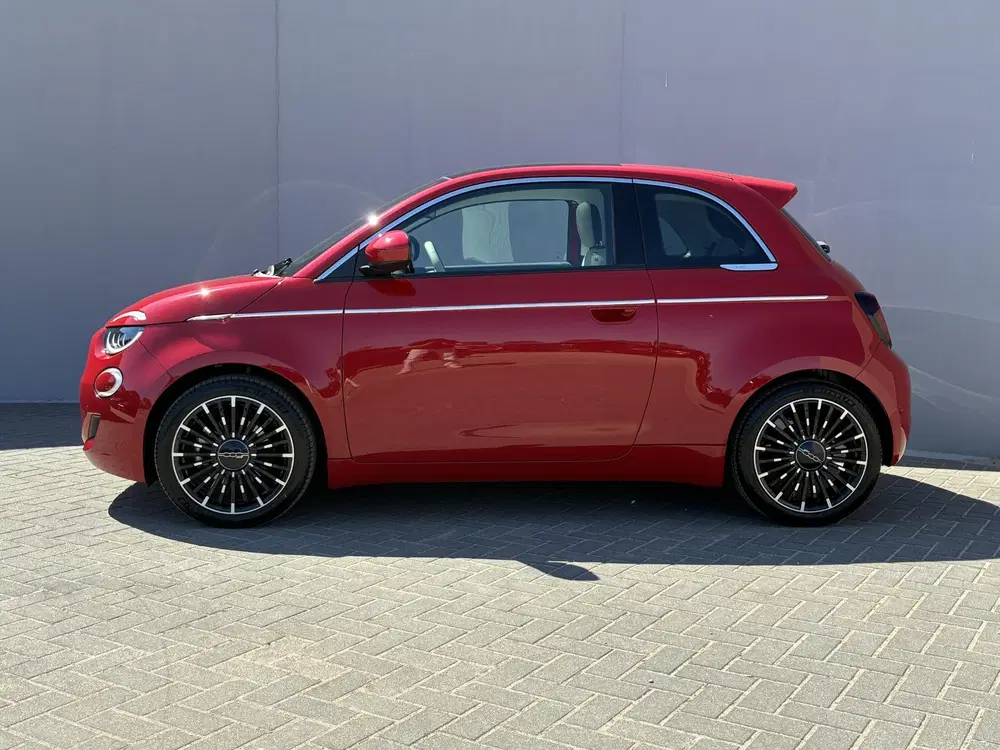 Fiat 500 La Prima 42 kWh uit 2024, foto 9