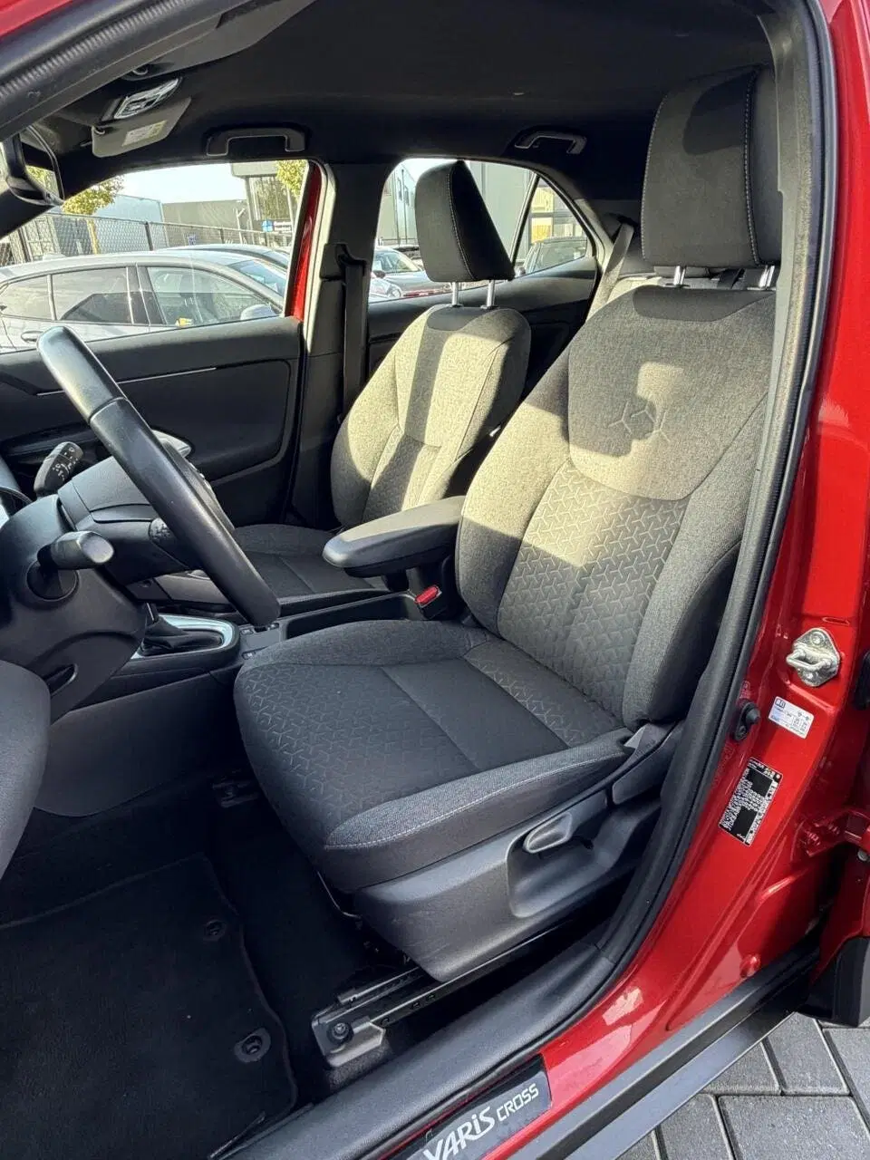 Toyota Yaris Cross 1.5 Hybrid Dynamic uit 2023, foto 15