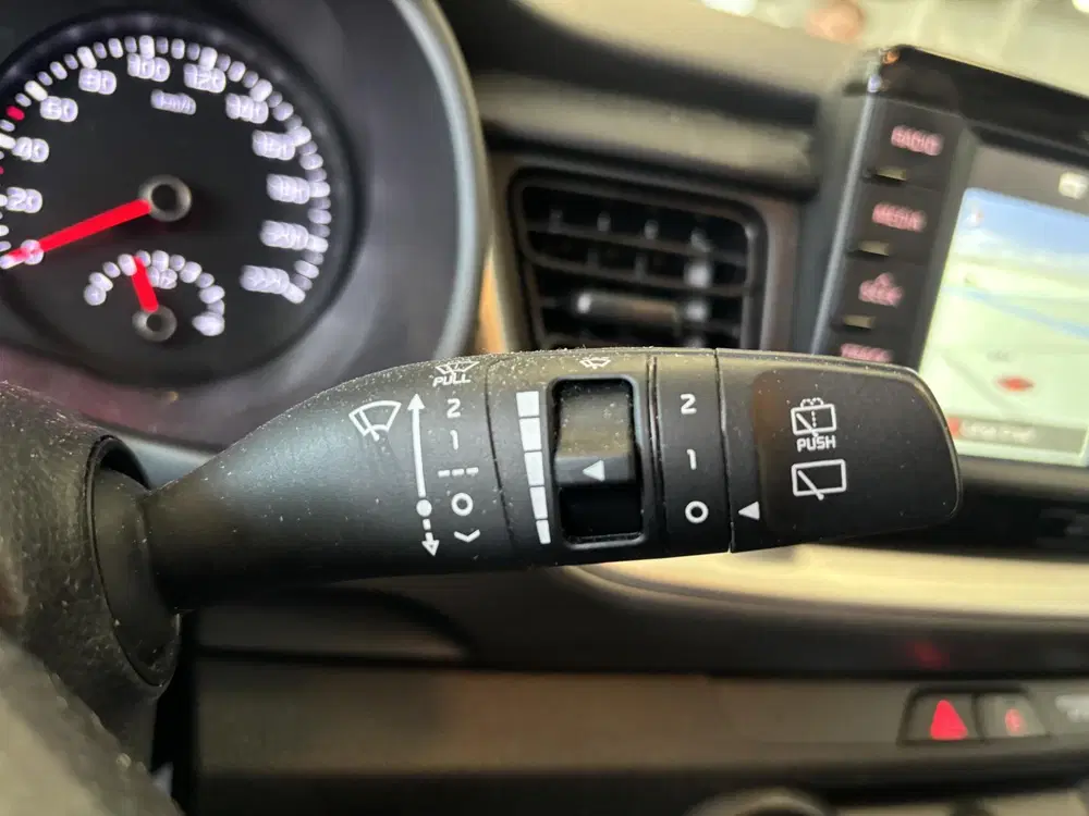 Kia Stonic 1.0 T-GDi DynamicLine uit 2020, foto 10