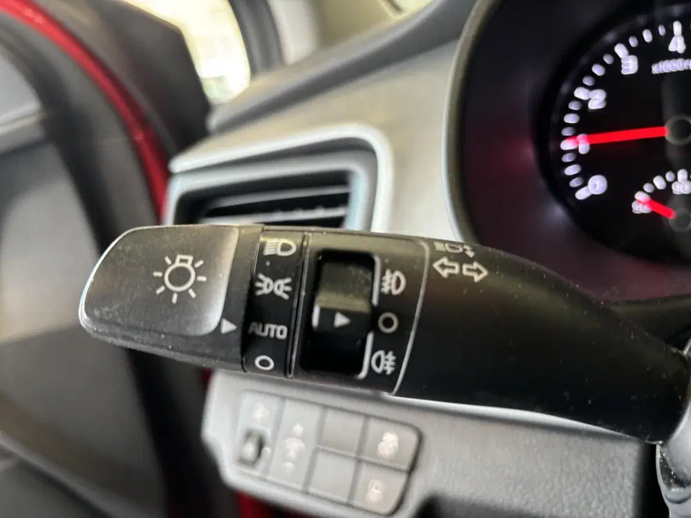 Kia Stonic 1.0 T-GDi DynamicLine uit 2020, foto 9
