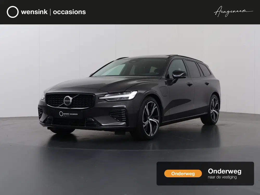Volvo V60 2.0 T8 Plug-in hybrid AWD Ultra Dark uit 2024