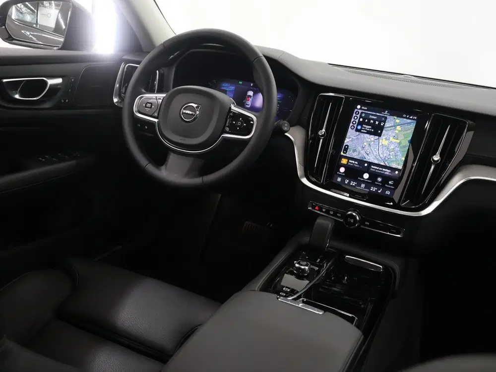 Volvo V60 2.0 T8 Plug-in hybrid AWD Ultra Dark uit 2024, foto 9