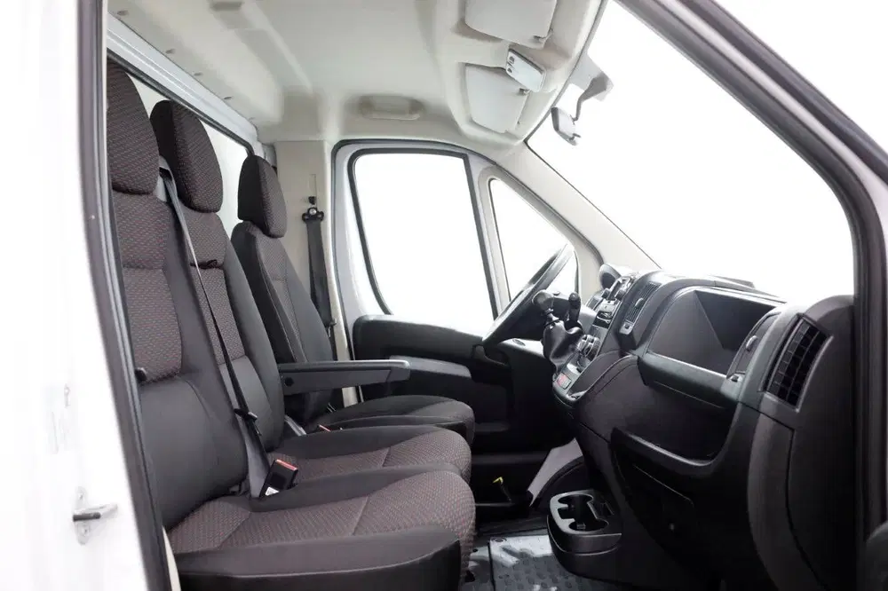 Opel Movano 2.2D 140pk Bakwagen met laadklep 1.060kg l uit 2023, foto 5