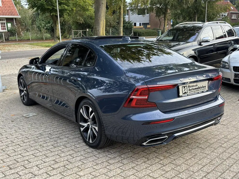 Volvo S60 T8 AWD R-Design Pano HeadUp Keyless Pilot uit 2019, foto 5