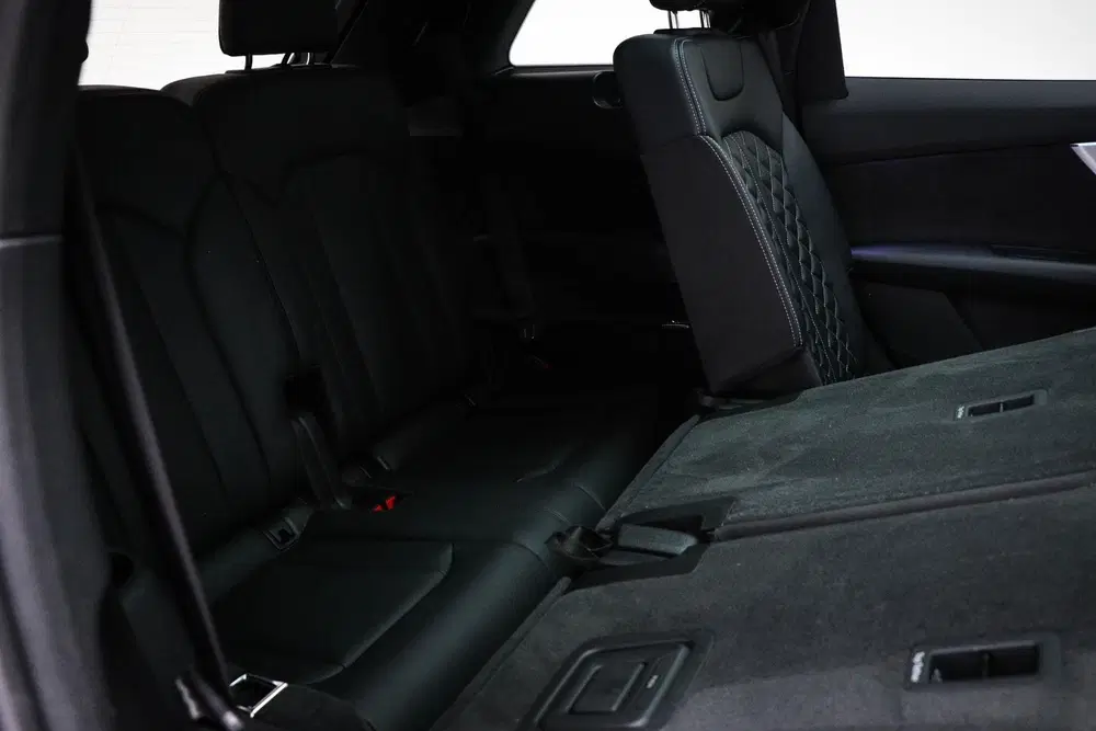 Audi Q7 4.0 TFSI SQ7 quattro 7p uit 2022, foto 12