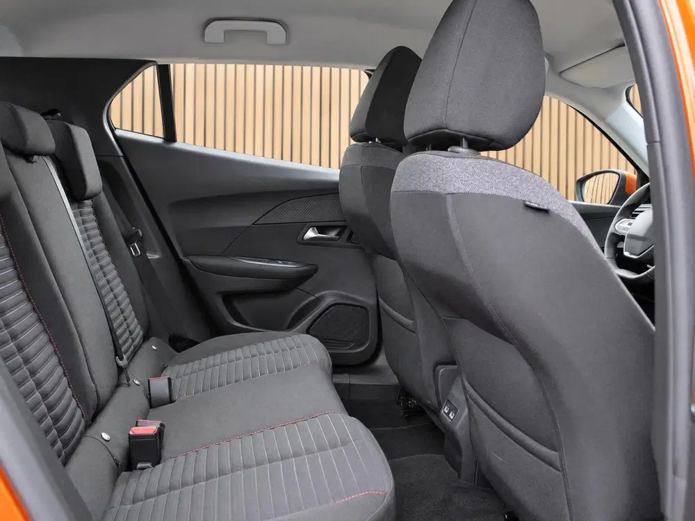Peugeot 2008 EV Active Pack 50 kWh uit 2021, foto 8