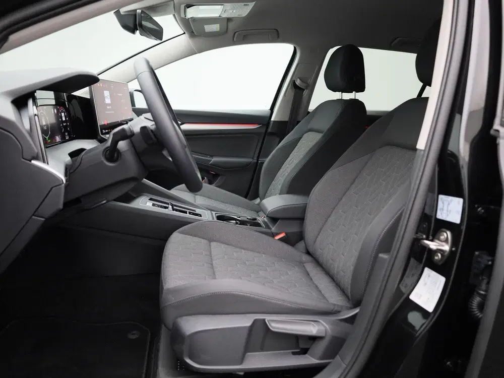 Volkswagen Golf 1.5 eTSI Life Edition uit 2024, foto 11