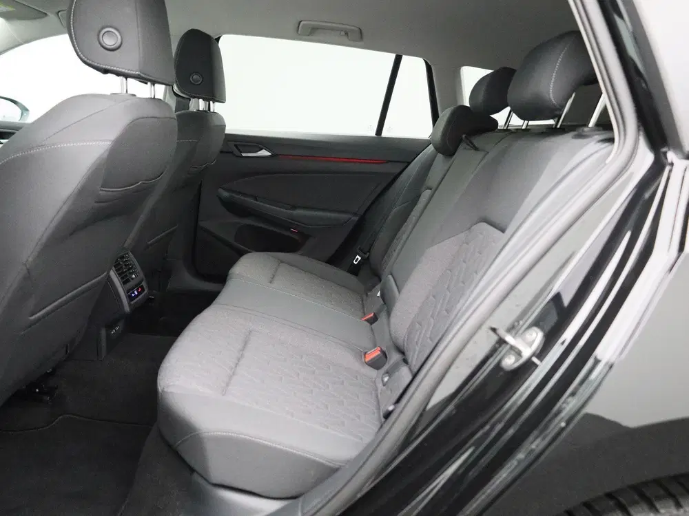 Volkswagen Golf 1.5 eTSI Life Edition uit 2024, foto 12