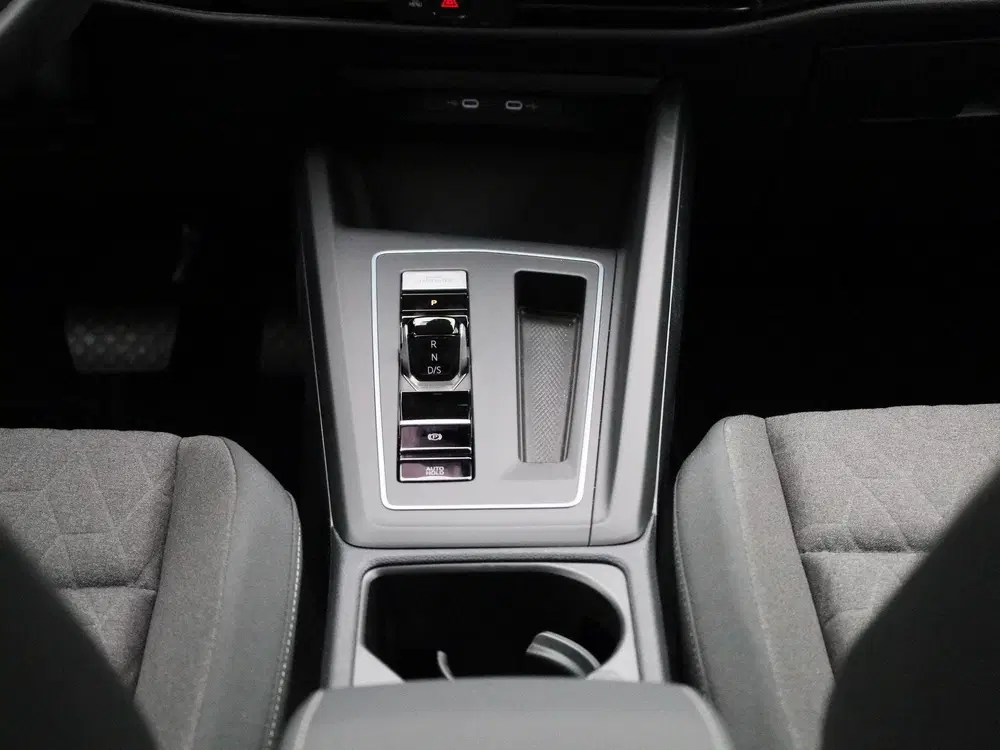 Volkswagen Golf 1.5 eTSI Life Edition uit 2024, foto 9