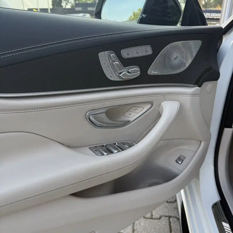 Mercedes-Benz AMG GT Mercedes AMG GT 4-Door Coupe AMG 53 4MATIC uit 2024, foto 12