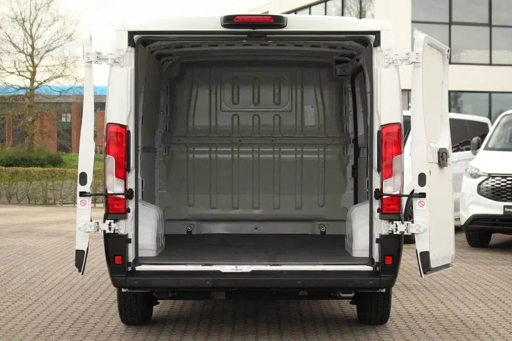 Opel Movano 140pk L1H1 3.5t uit 2024, foto 8