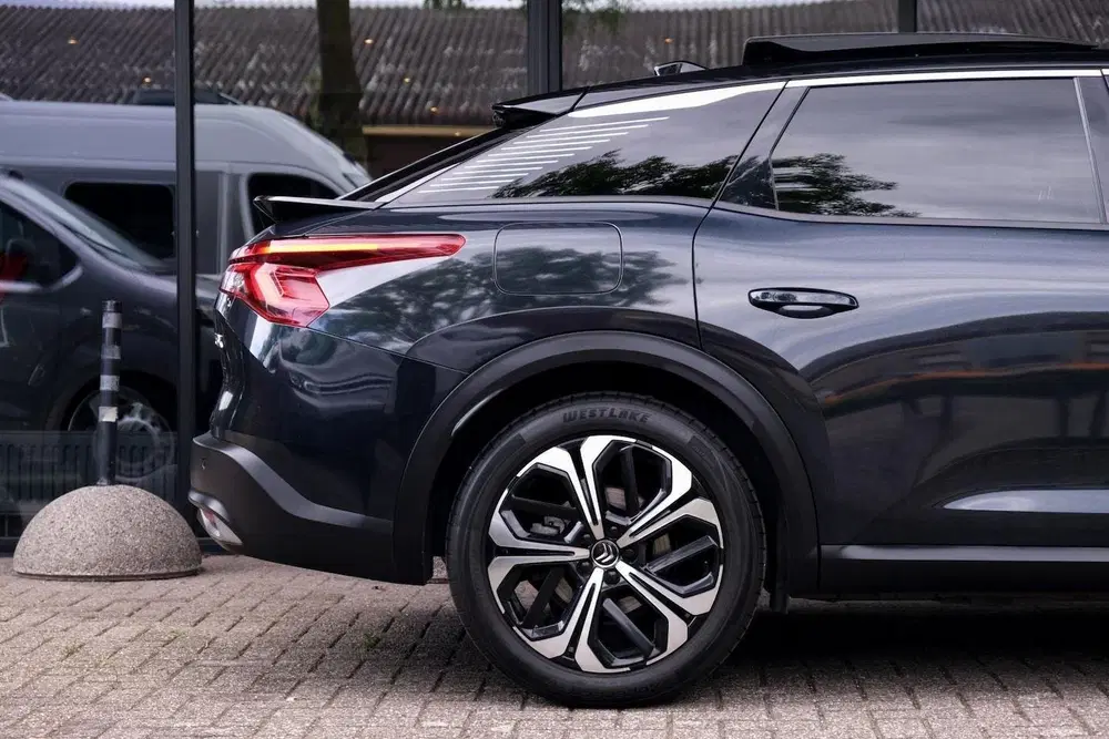 Citroën C5 X 1.6 Plug-in Hybrid 225 Shine uit 2024, foto 10