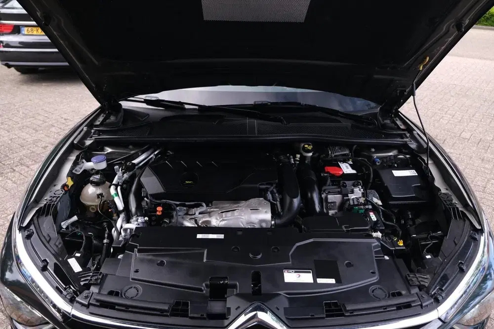 Citroën C5 X 1.6 Plug-in Hybrid 225 Shine uit 2024, foto 14