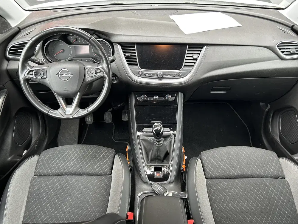 Opel Grandland 1.2 Turbo Business Elegance Trekhaak-navig uit 2021, foto 13