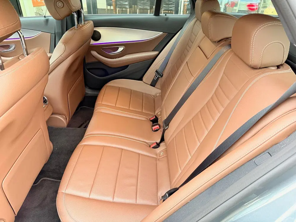 Mercedes-Benz E-Klasse 200 Business Solution Sport AM uit 2020, foto 10