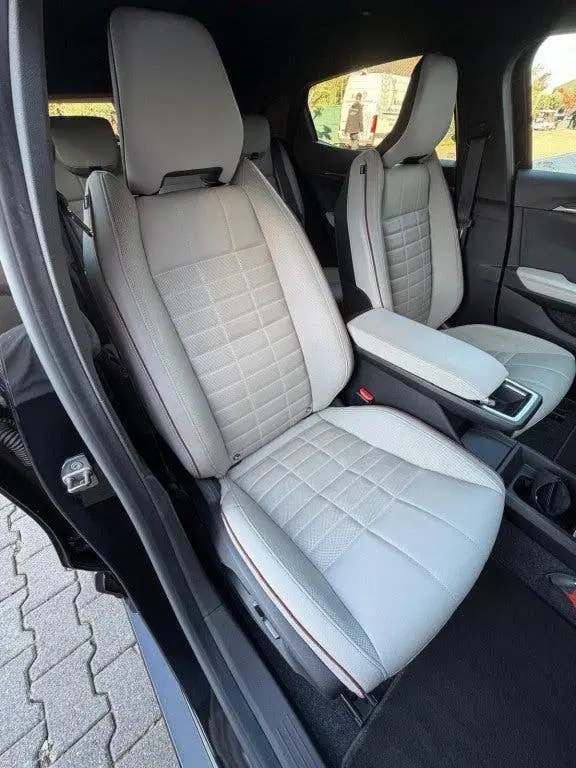 Renault Megane EV60 ICONIC 1e eig leder warmtepomp SOH 94 uit 2023, foto 2