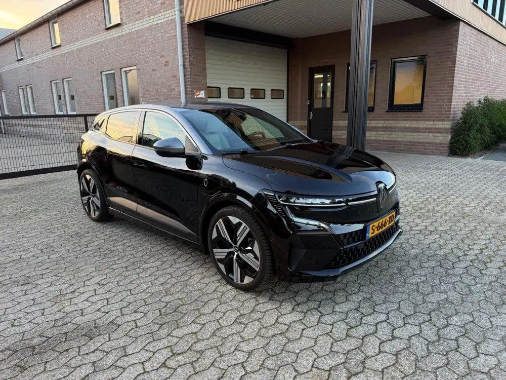 Renault Megane EV60 ICONIC 1e eig leder warmtepomp SOH 94 uit 2023, foto 6
