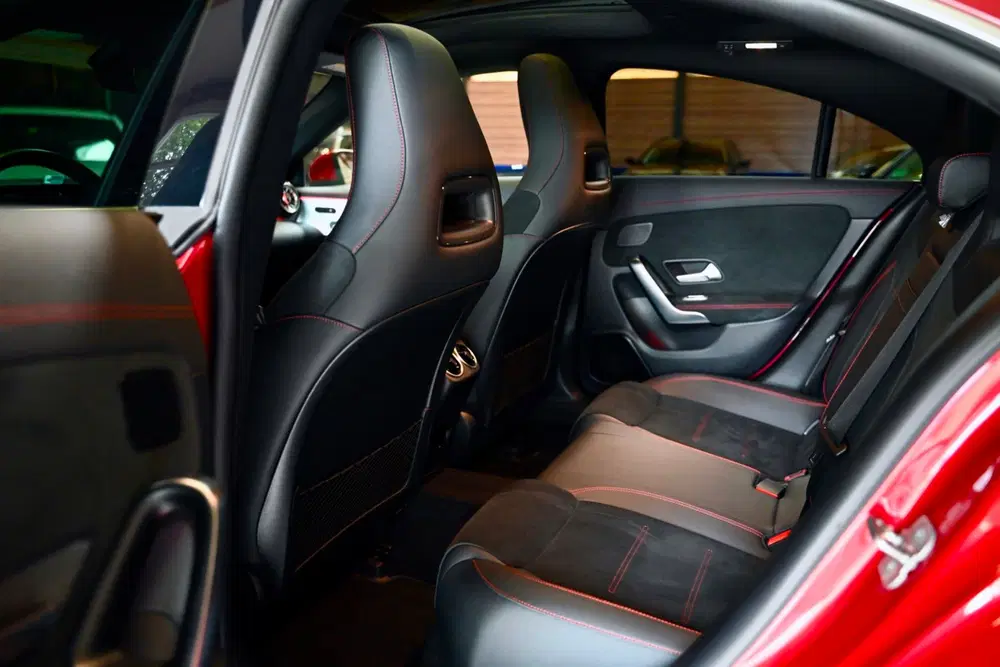 Mercedes-Benz CLA 200 4-Matic AMG Line uit 2023, foto 12