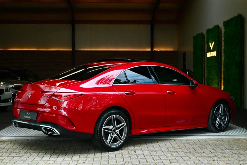 Mercedes-Benz CLA 200 4-Matic AMG Line uit 2023, foto 2