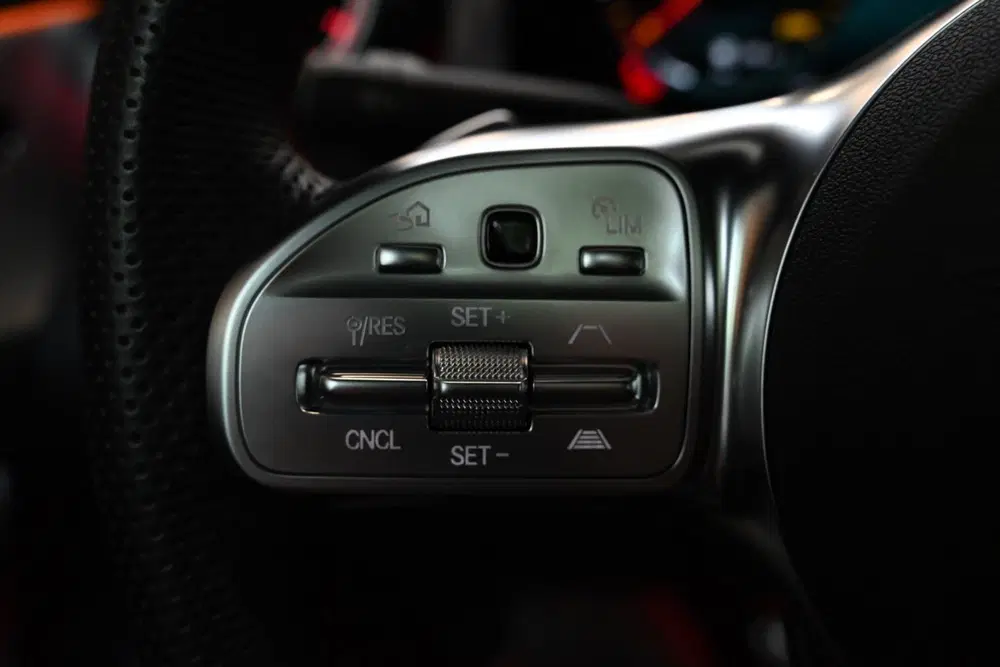 Mercedes-Benz CLA 200 4-Matic AMG Line uit 2023, foto 4