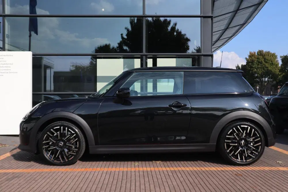 Mini Cooper C Cooper C uit 2024, foto 3