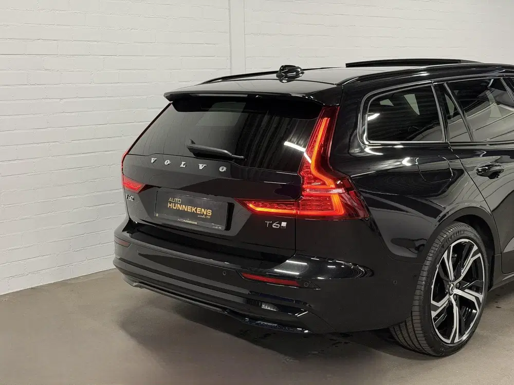 Volvo V60 2.0 T6 Plug-in hybrid AWD Plus Dark Open d uit 2025, foto 10