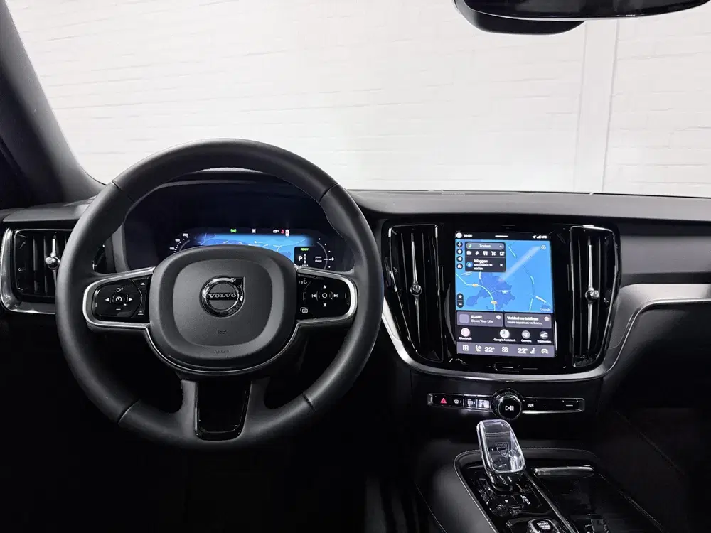 Volvo V60 2.0 T6 Plug-in hybrid AWD Plus Dark Open d uit 2025, foto 13