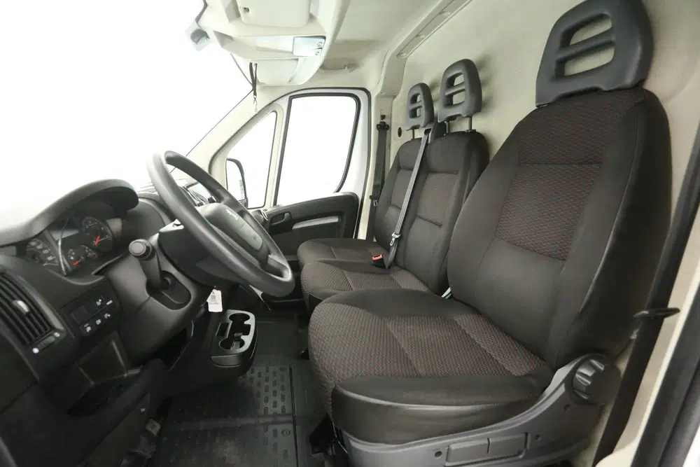 Peugeot Boxer 2.2 BlueHDI 140PK L2H2 uit 2021, foto 9
