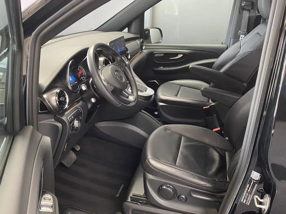 Mercedes-Benz EQV 300 L3 uit 2021, foto 4