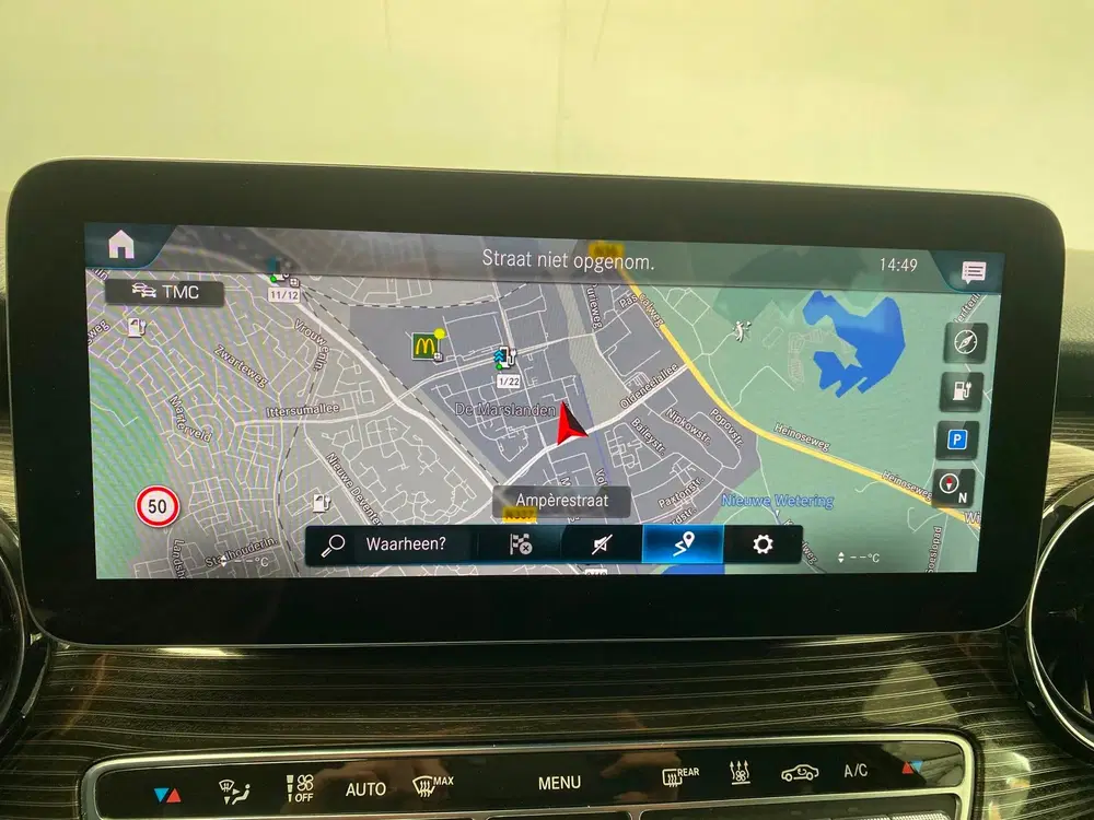 Mercedes-Benz EQV 300 L3 uit 2021, foto 8