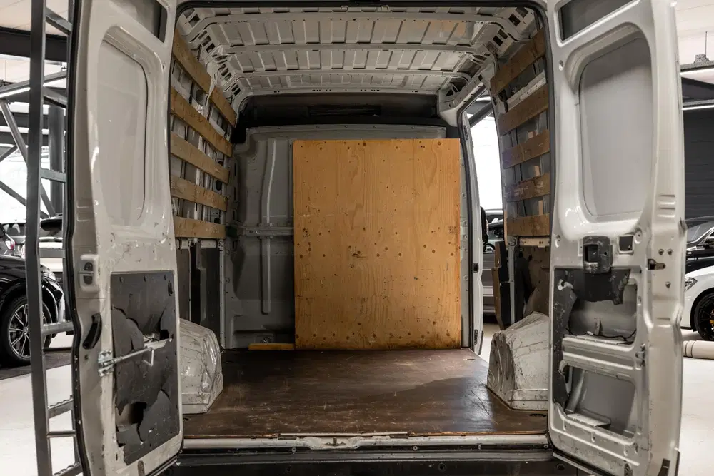 Peugeot Boxer 333 2.2 BlueHDi 140 L2H2 Asphalt Airco uit 2019, foto 11