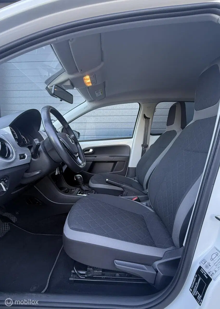 Volkswagen up! Style Plus SOH 91.6% l 16” LMV l Clima uit 2021, foto 4