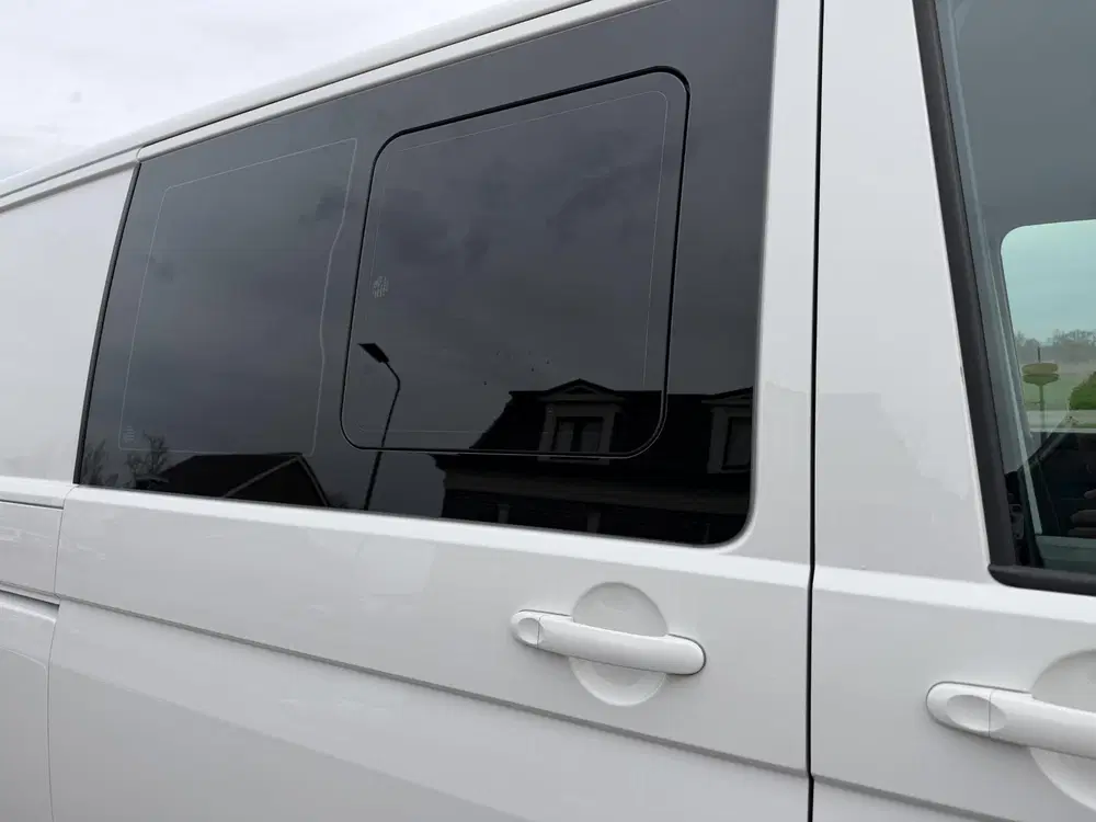 Volkswagen Transporter 2.0 TDI L2H1 30 DC uit 2022, foto 11