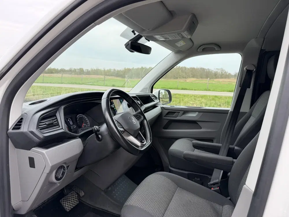Volkswagen Transporter 2.0 TDI L2H1 30 DC uit 2022, foto 5