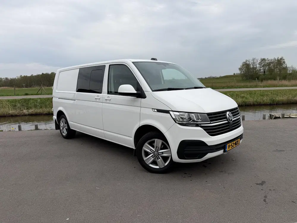 Volkswagen Transporter 2.0 TDI L2H1 30 DC uit 2022, foto 8
