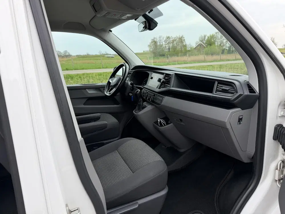 Volkswagen Transporter 2.0 TDI L2H1 30 DC uit 2022, foto 9