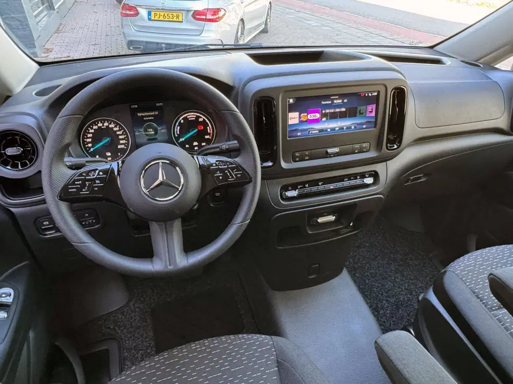 Mercedes-Benz Vito 112 L2 60 kWh 275 km WLTP Facelift 2x Sc uit 2025, foto 5