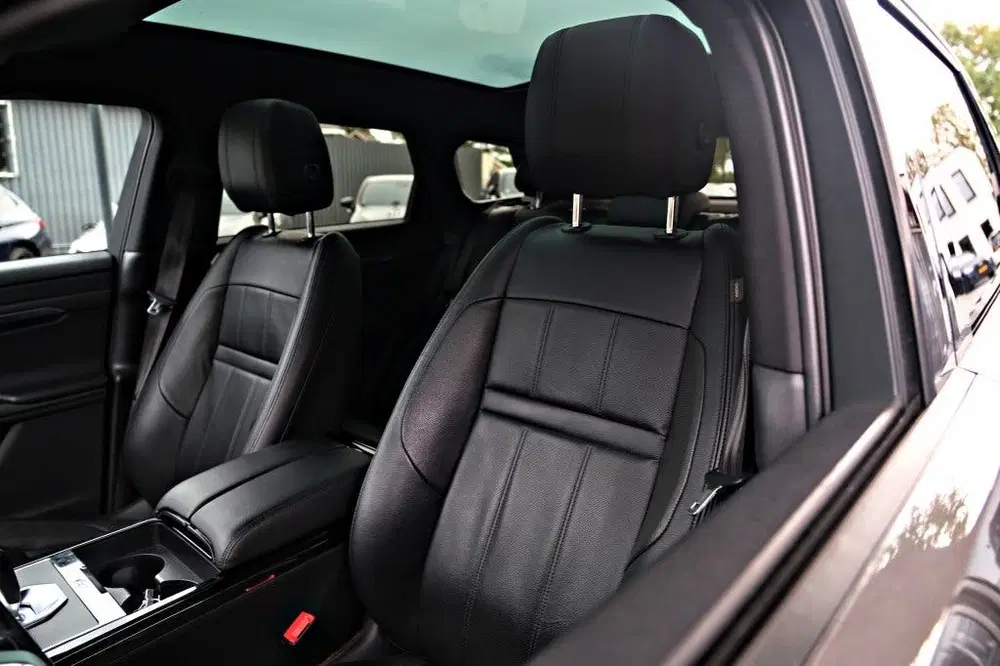 Land Rover Range Rover Evoque 2.0 D180 AWD R-Dynamic Pano uit 2019, foto 3