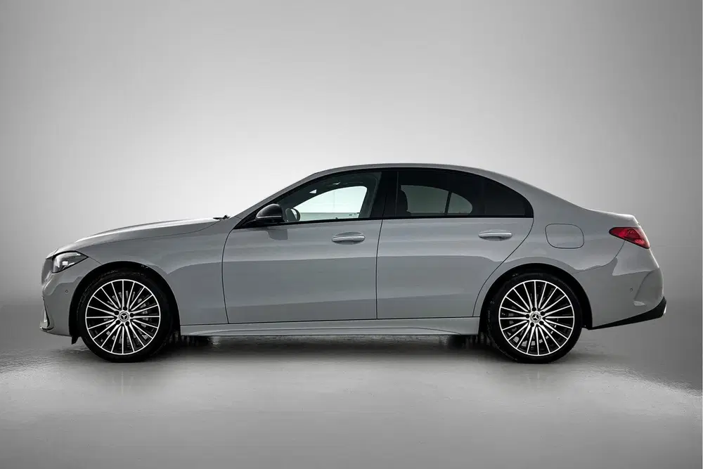 Mercedes-Benz C-Klasse 300 e 140 Years Edition uit 2026, foto 3