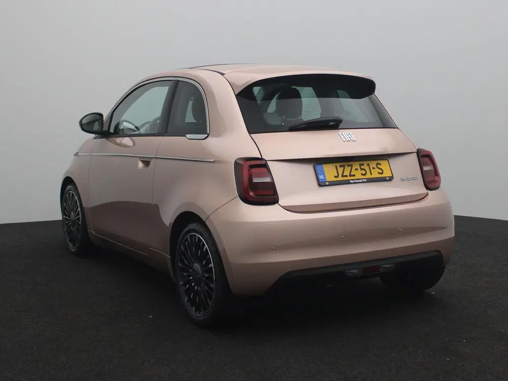 Fiat 500 1.0 Hybrid La Prima uit 2026, foto 2