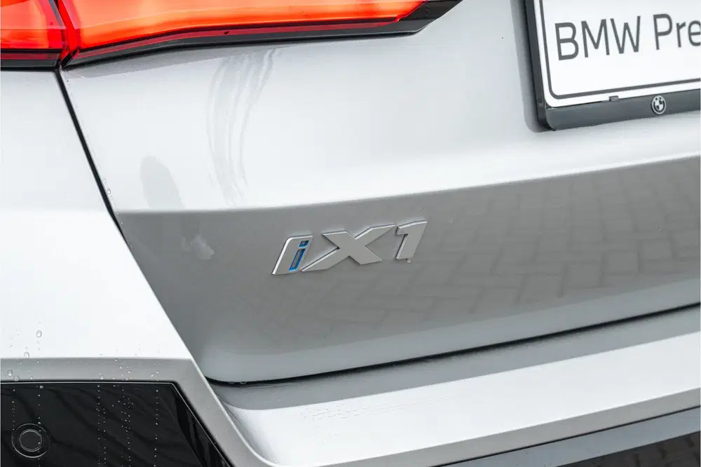 BMW iX1 eDrive20 M Sport uit 2026, foto 15