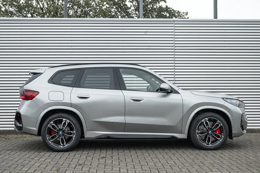 BMW iX1 eDrive20 M Sport uit 2026, foto 3