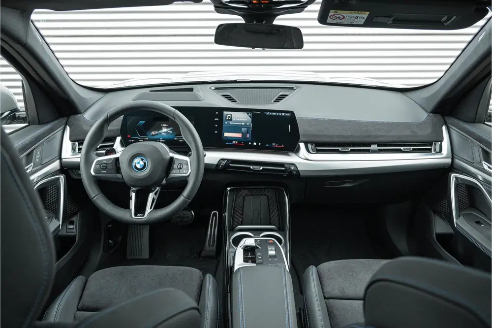 BMW iX1 eDrive20 M Sport uit 2026, foto 5