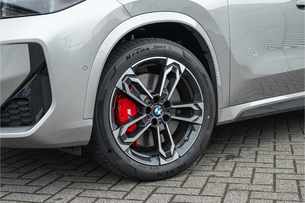 BMW iX1 eDrive20 M Sport uit 2026, foto 8