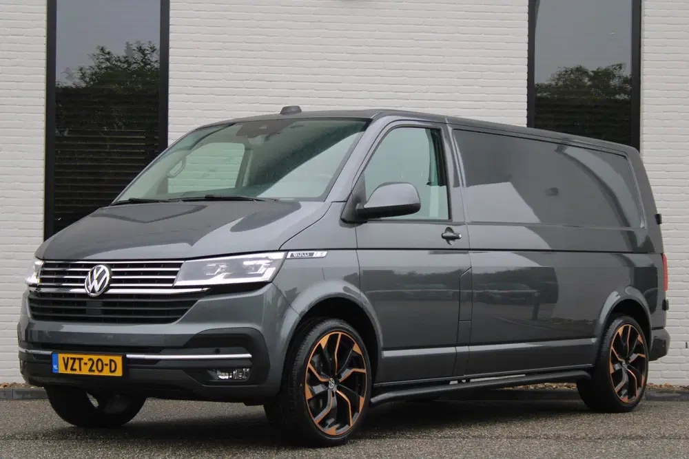 Volkswagen Transporter 2.0 TDI Automaat uit 2024, foto 2