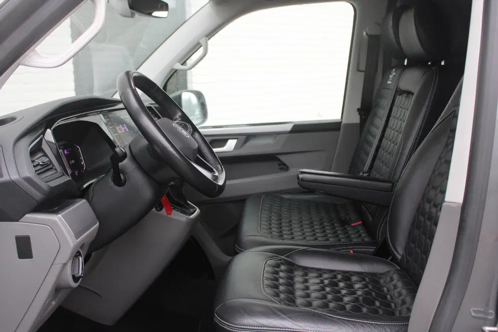 Volkswagen Transporter 2.0 TDI Automaat uit 2024, foto 3