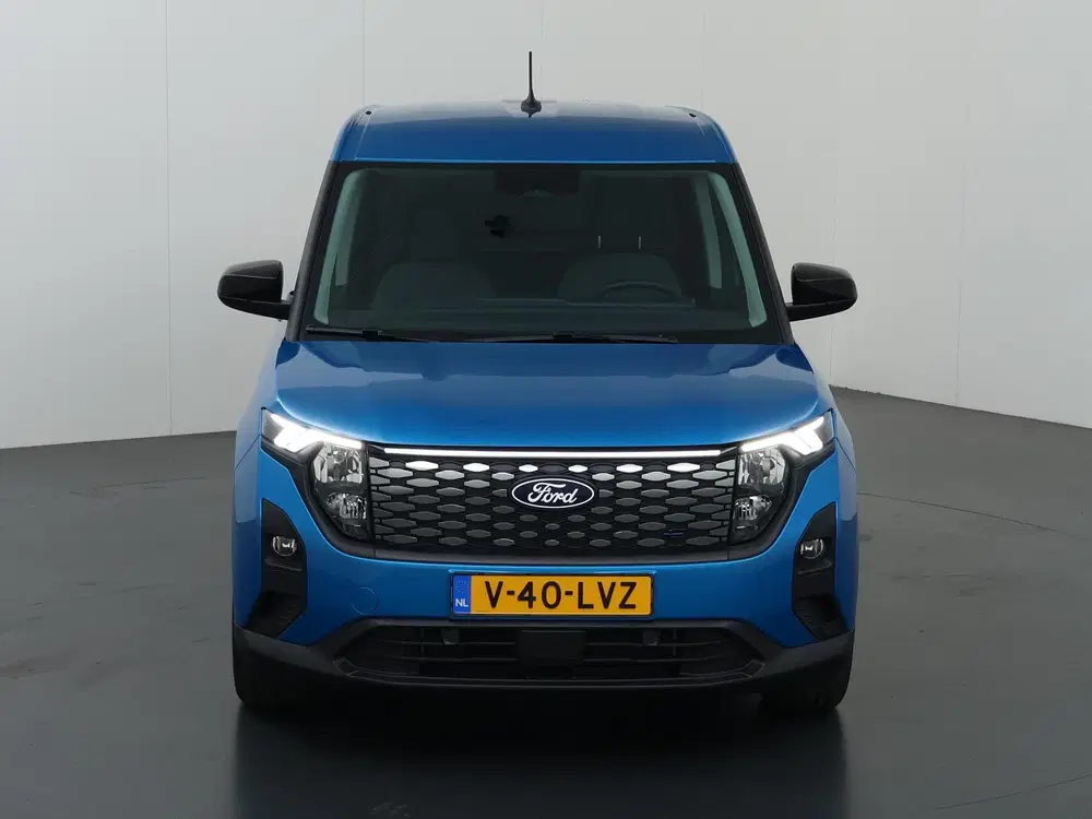 Ford Transit Courier LIMITED uit 2025, foto 3