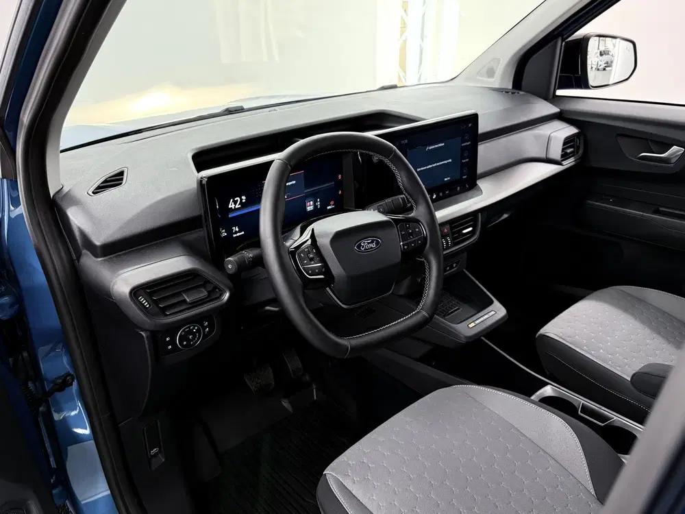 Ford Transit Courier LIMITED uit 2025, foto 7